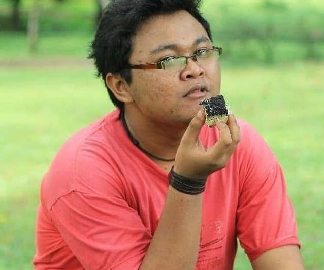 RJ-Seif main paintball di batu