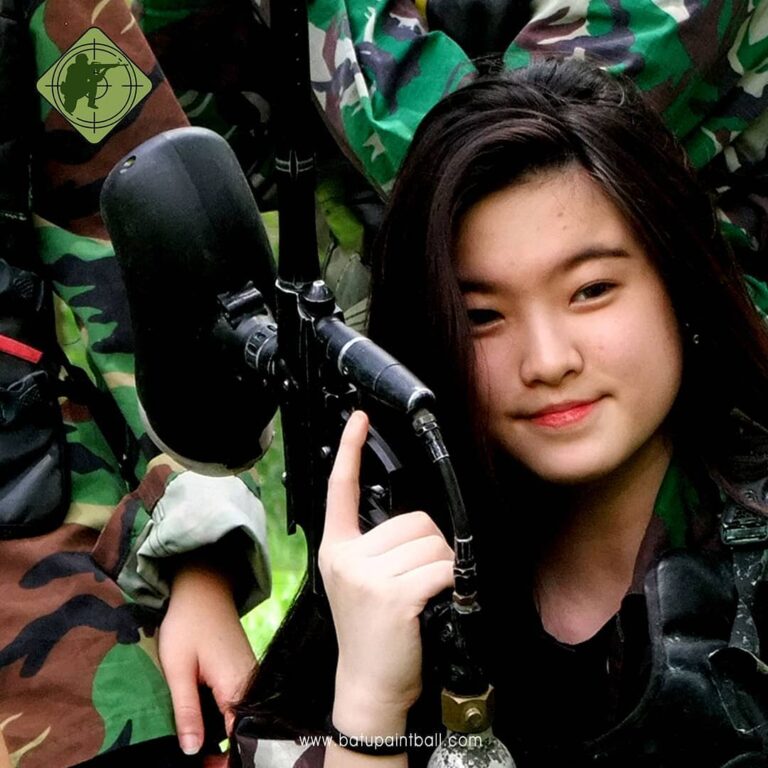 BatuPaintball Girl Client 1